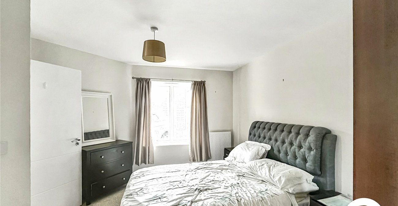2 bedroom property for sale in Chatham | Robinson Michael & Jackson