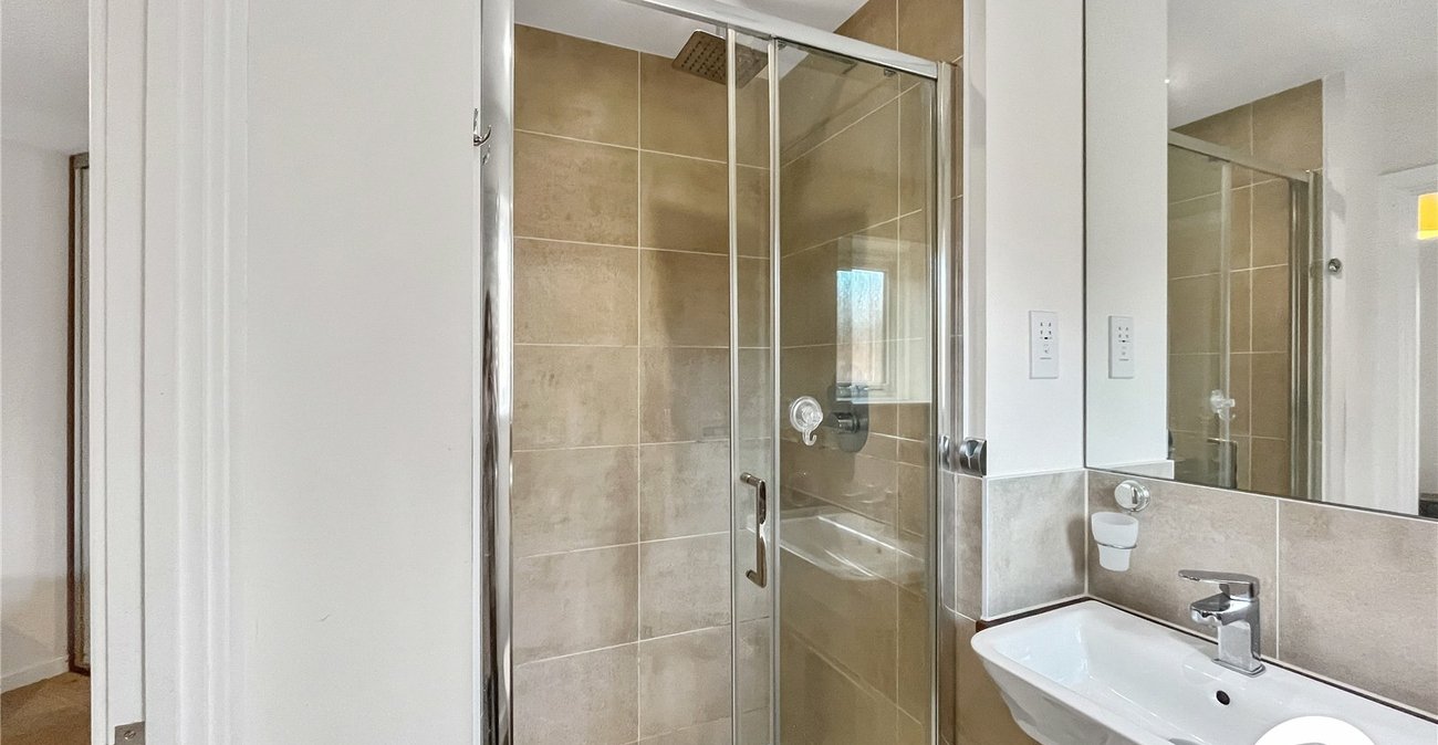 2 bedroom property for sale in Chatham | Robinson Michael & Jackson