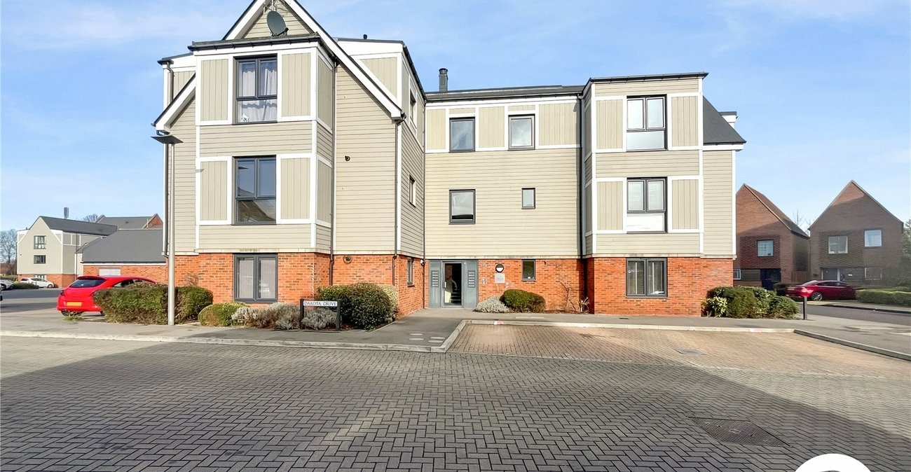 2 bedroom property for sale in Chatham | Robinson Michael & Jackson