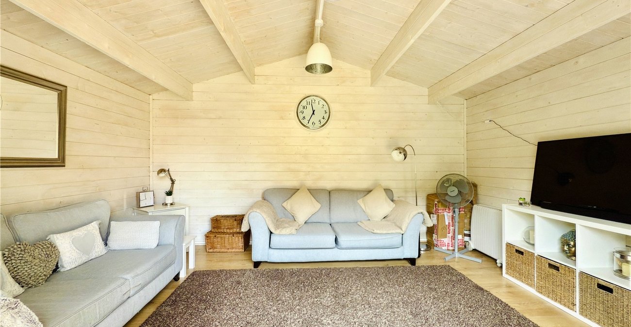 2 bedroom property for sale in Swanley | Robinson Jackson