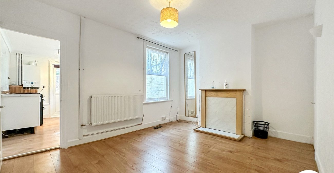 2 bedroom house for sale in Chatham | Robinson Michael & Jackson