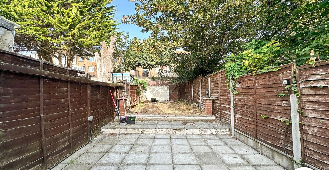 2 bedroom house for sale in Chatham | Robinson Michael & Jackson