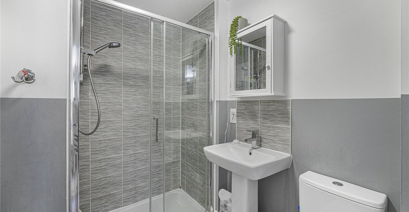 4 bedroom house for sale in Dartford | Robinson Jackson