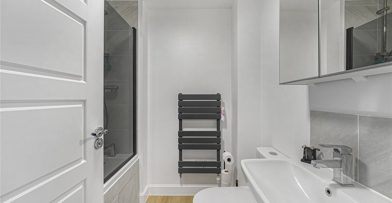 4 bedroom house for sale in Dartford | Robinson Jackson