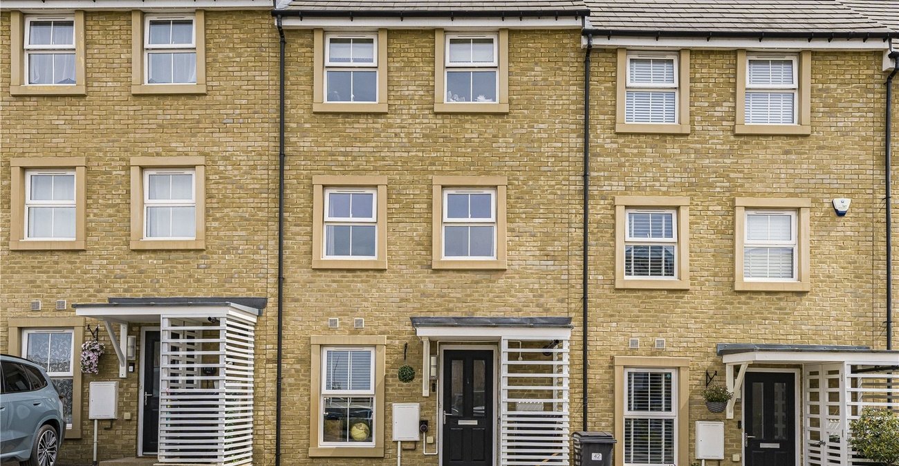 4 bedroom house for sale in Dartford | Robinson Jackson