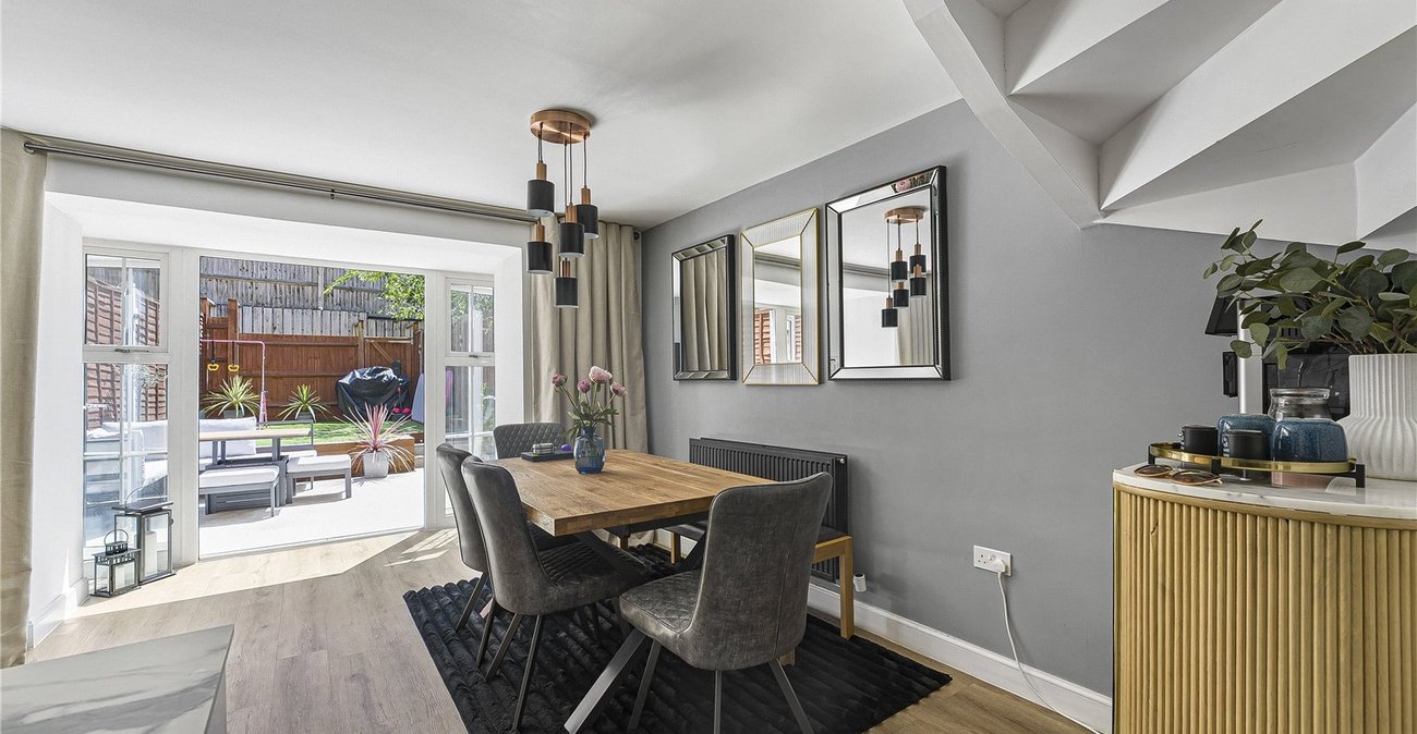 4 bedroom house for sale in Dartford | Robinson Jackson
