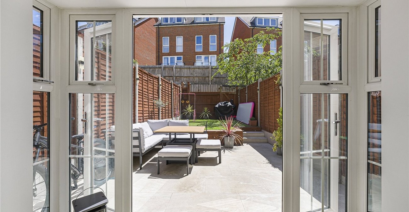 4 bedroom house for sale in Dartford | Robinson Jackson