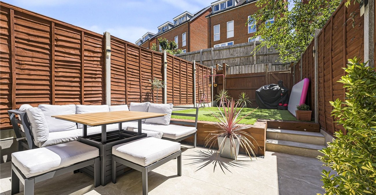 4 bedroom house for sale in Dartford | Robinson Jackson