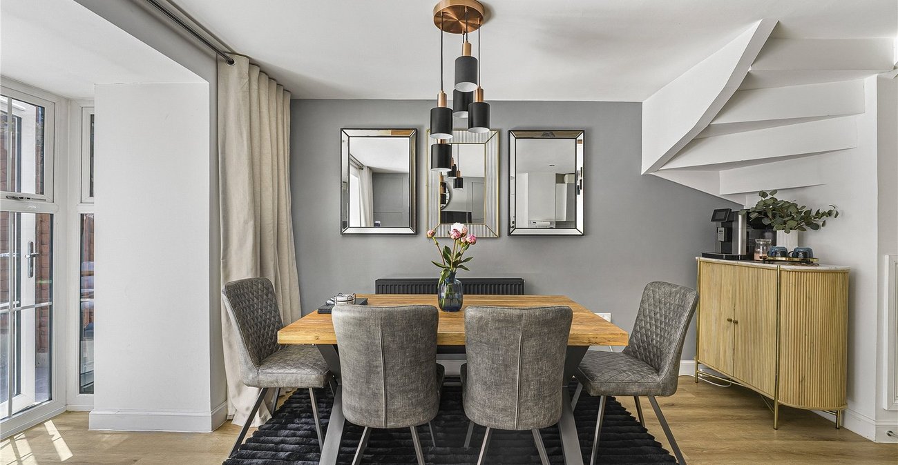 4 bedroom house for sale in Dartford | Robinson Jackson