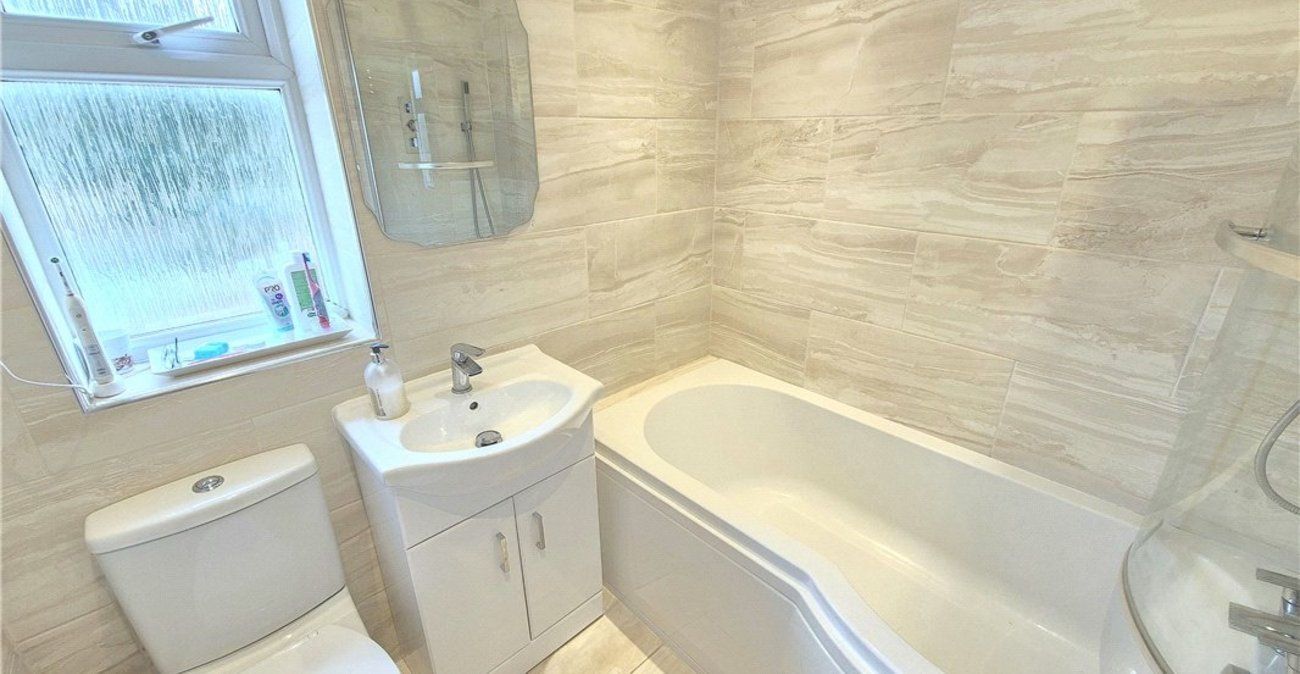 3 bedroom house for sale in Chelsfield | Robinson Jackson