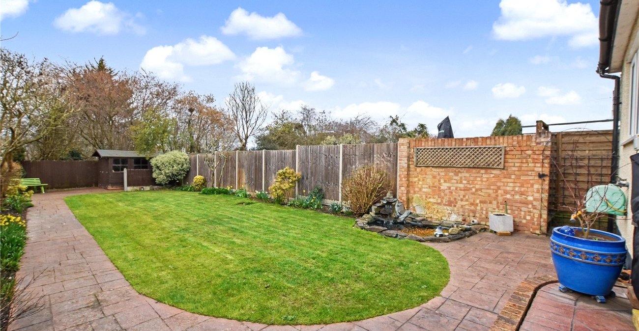 2 bedroom bungalow for sale in Bexleyheath | Robinson Jackson