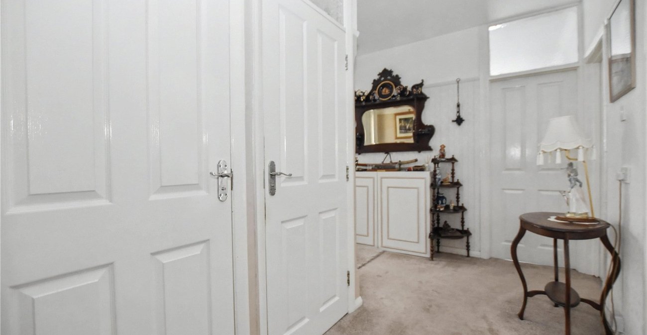 2 bedroom bungalow for sale in Bexleyheath | Robinson Jackson