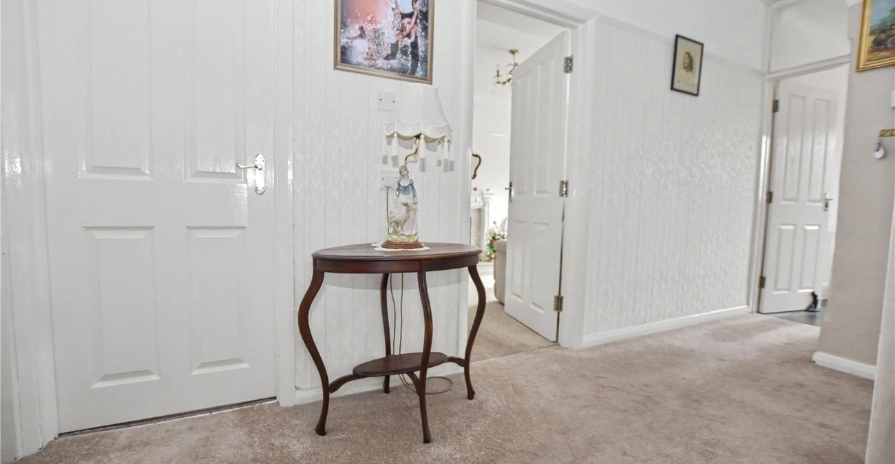 2 bedroom bungalow for sale in Bexleyheath | Robinson Jackson