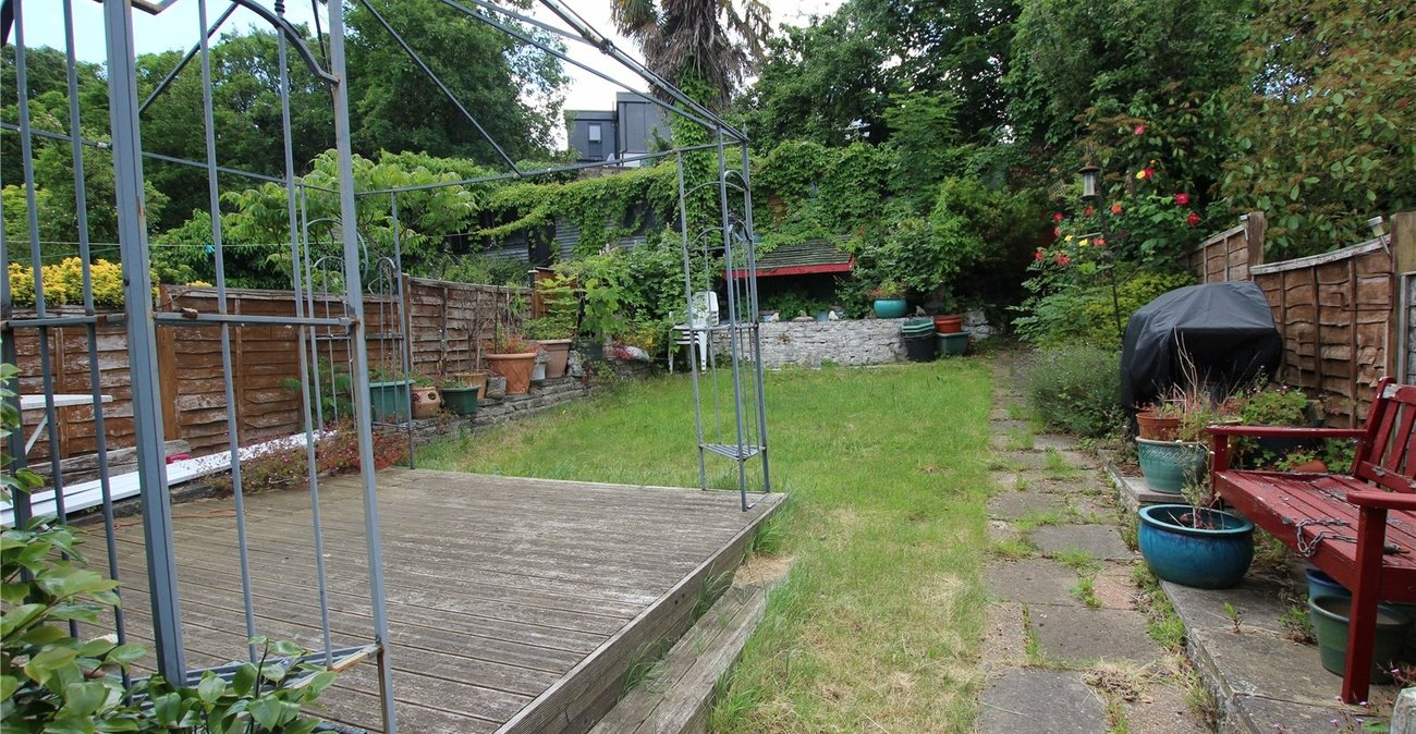 3 bedroom house for sale in Shooters Hill | Robinson Jackson