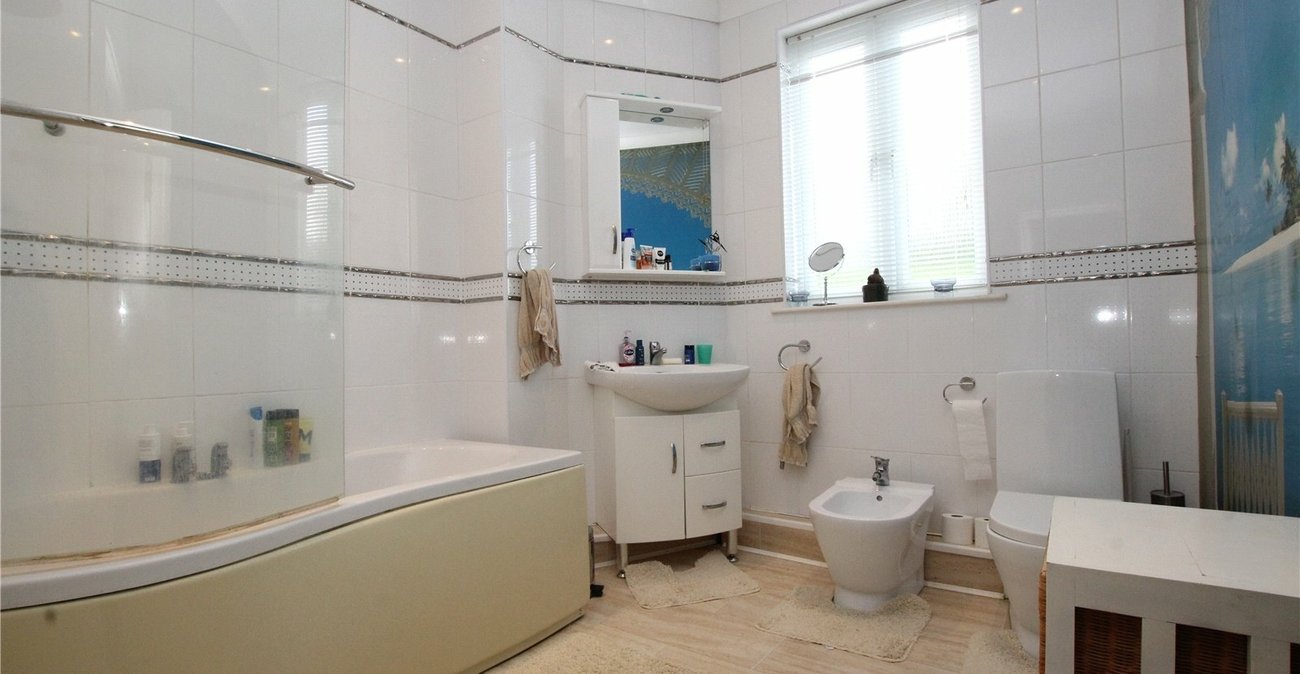 3 bedroom house for sale in Shooters Hill | Robinson Jackson