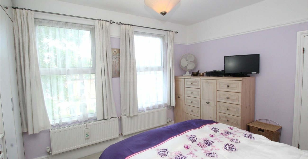 3 bedroom house for sale in Shooters Hill | Robinson Jackson