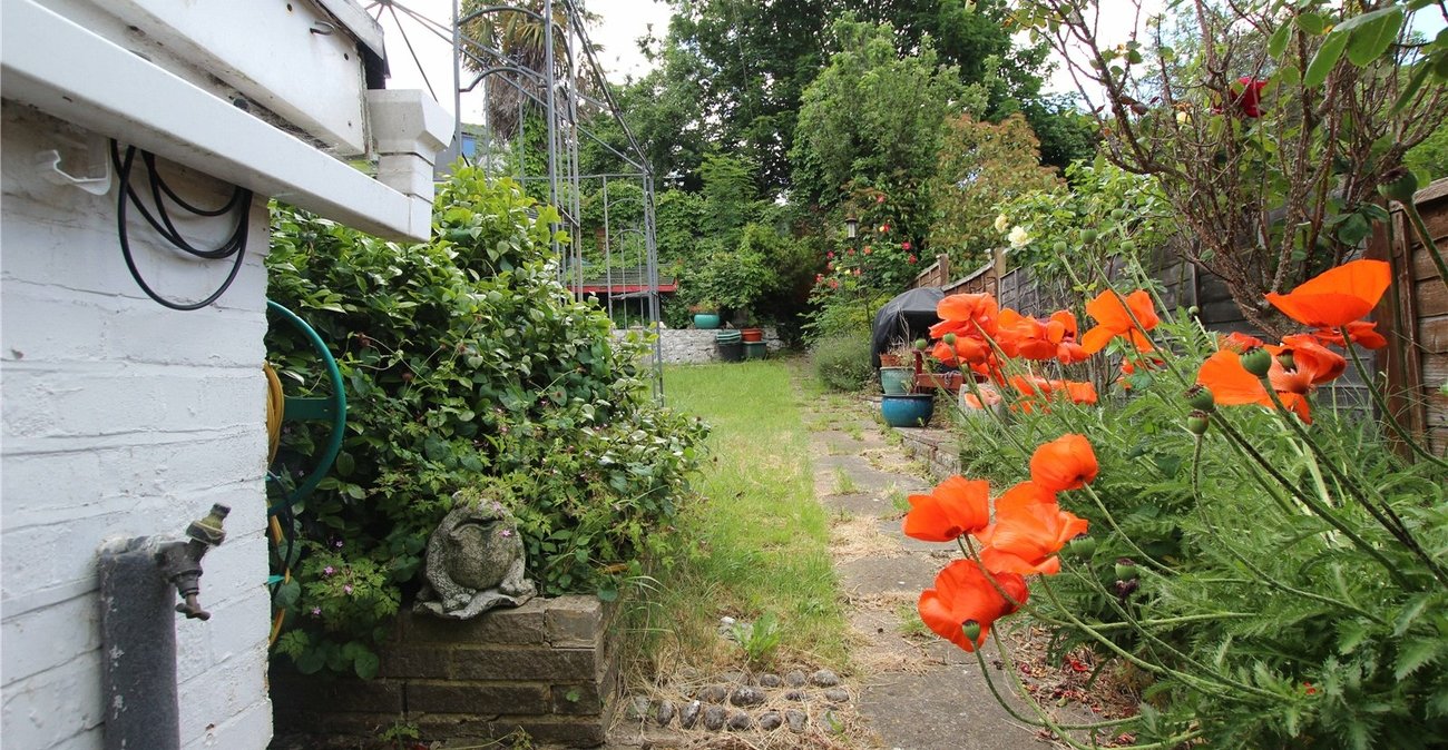 3 bedroom house for sale in Shooters Hill | Robinson Jackson