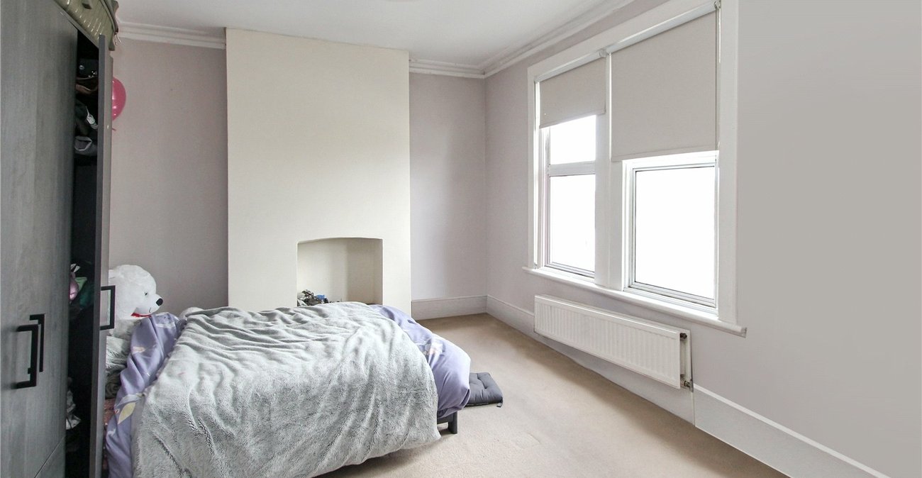 3 bedroom house for sale in Shooters Hill | Robinson Jackson