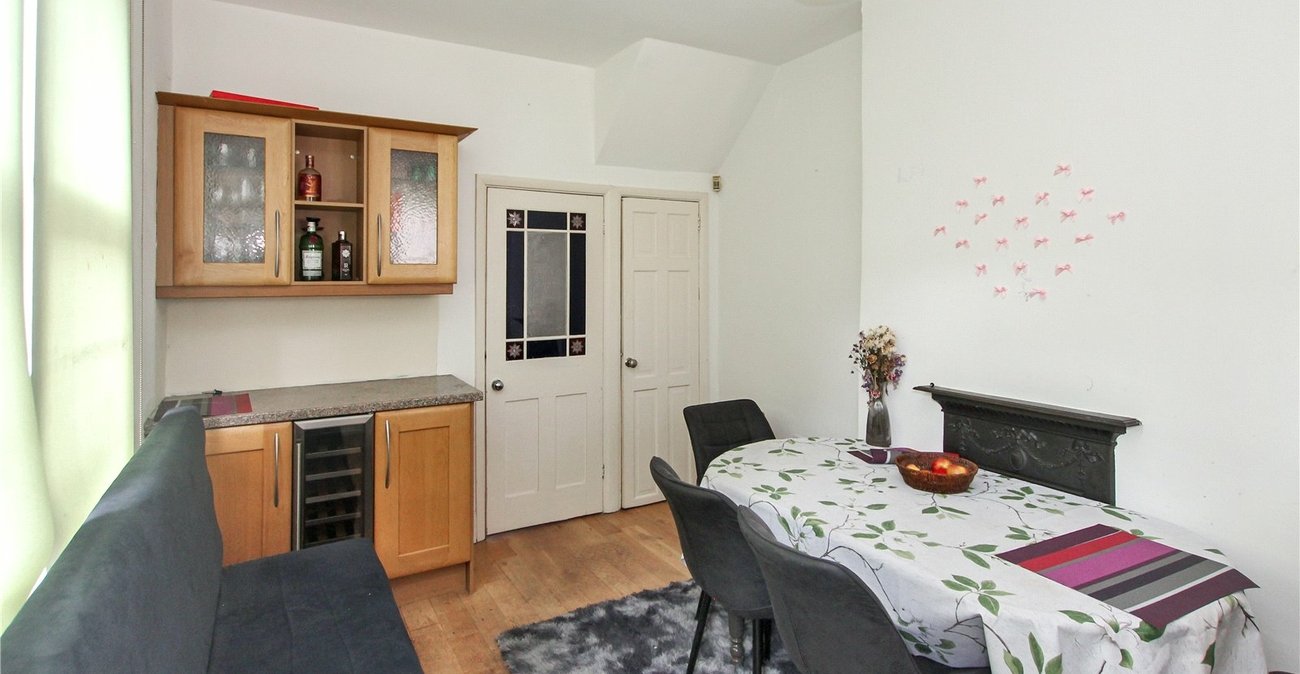 3 bedroom house for sale in Shooters Hill | Robinson Jackson