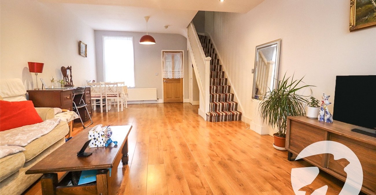 3 bedroom house for sale in Erith | Robinson Jackson