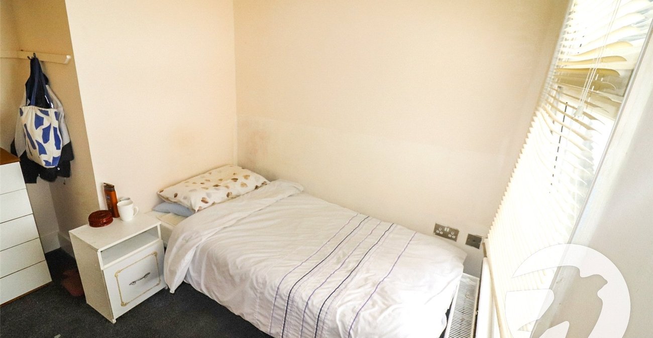 3 bedroom house for sale in Erith | Robinson Jackson