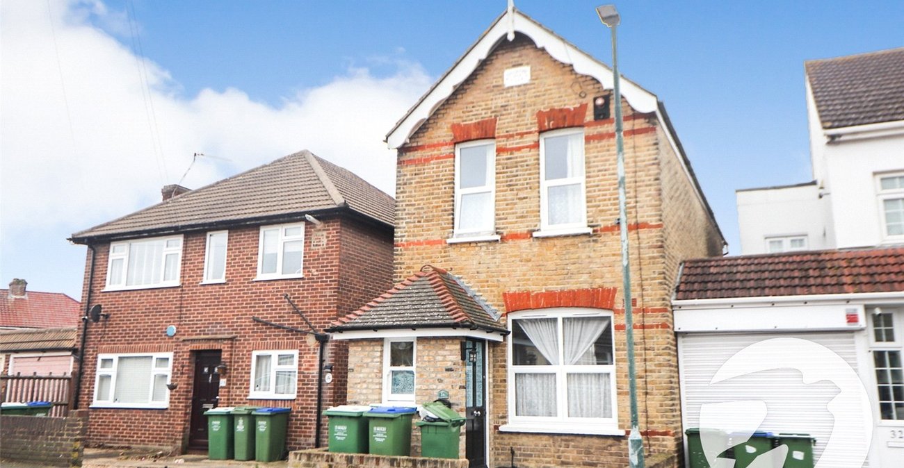 3 bedroom house for sale in Erith | Robinson Jackson
