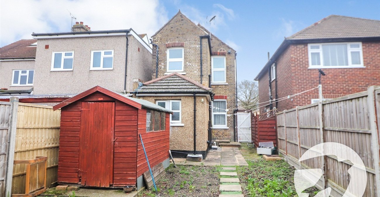 3 bedroom house for sale in Erith | Robinson Jackson