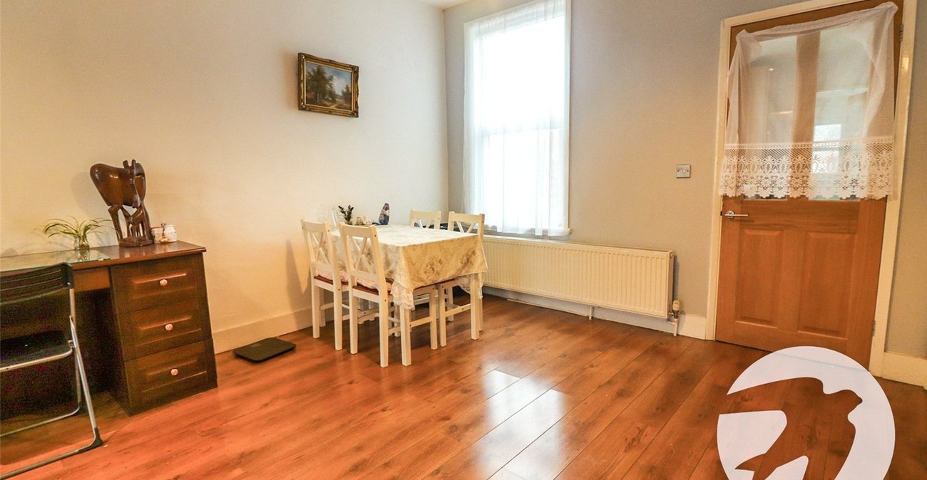 3 bedroom house for sale in Erith | Robinson Jackson