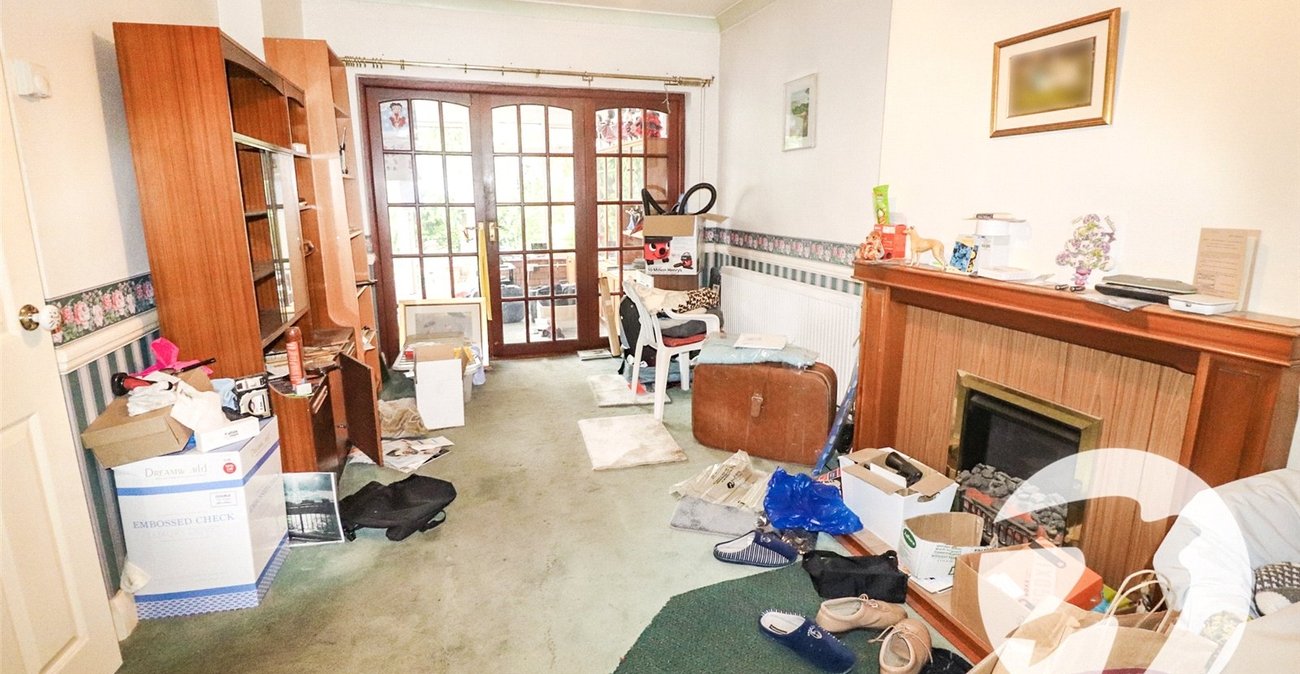 2 bedroom bungalow for sale in Erith | Robinson Jackson