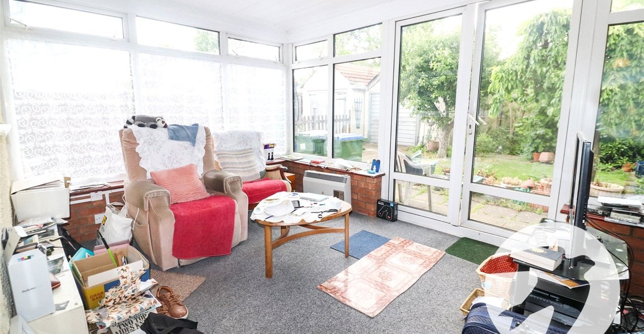 2 bedroom bungalow for sale in Erith | Robinson Jackson