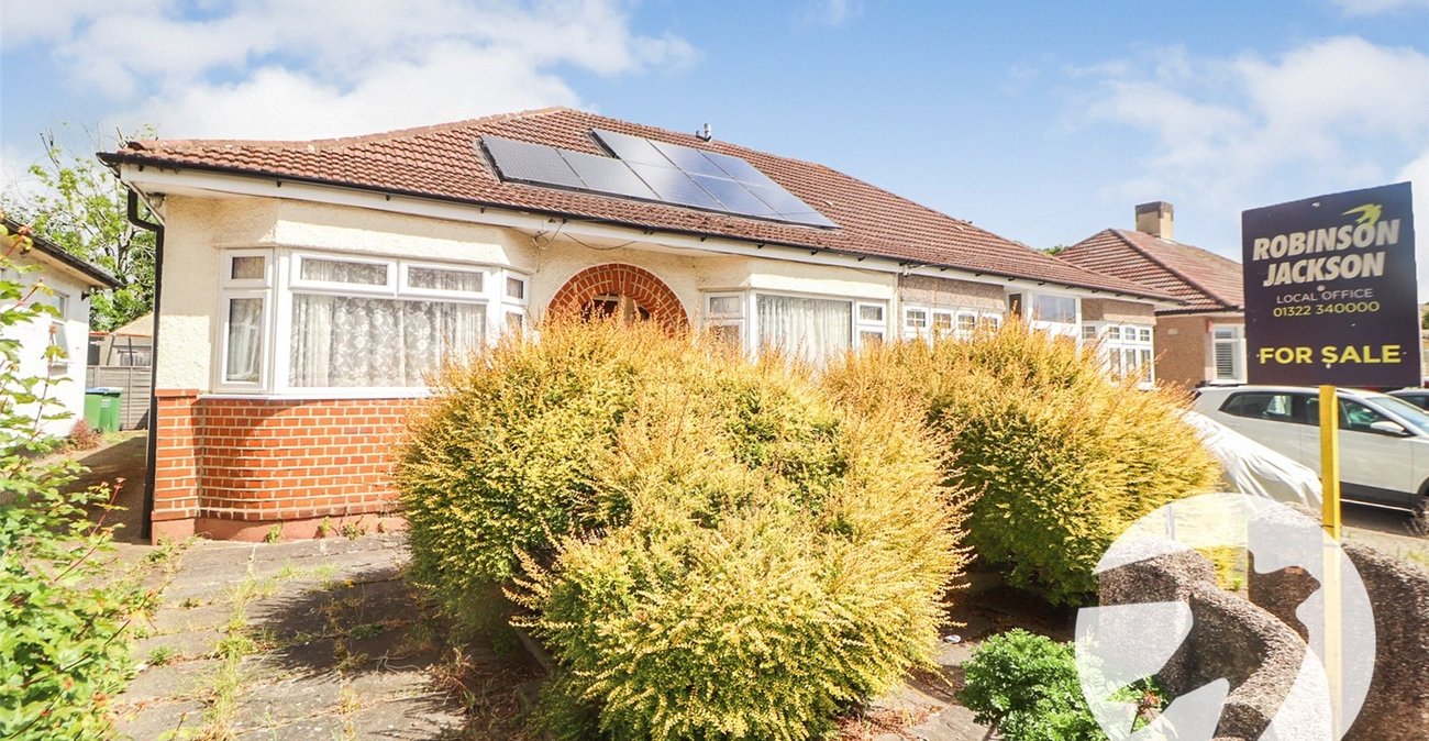 2 bedroom bungalow for sale in Erith | Robinson Jackson