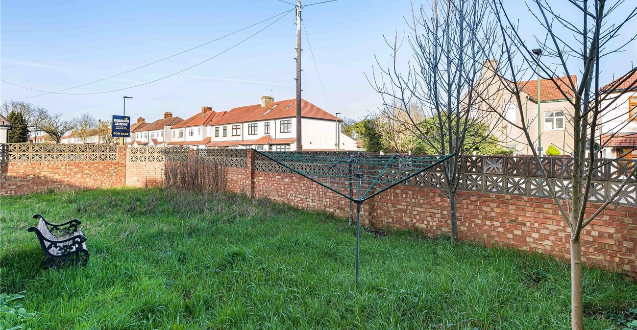 4 bedroom house for sale in Welling | Robinson Jackson