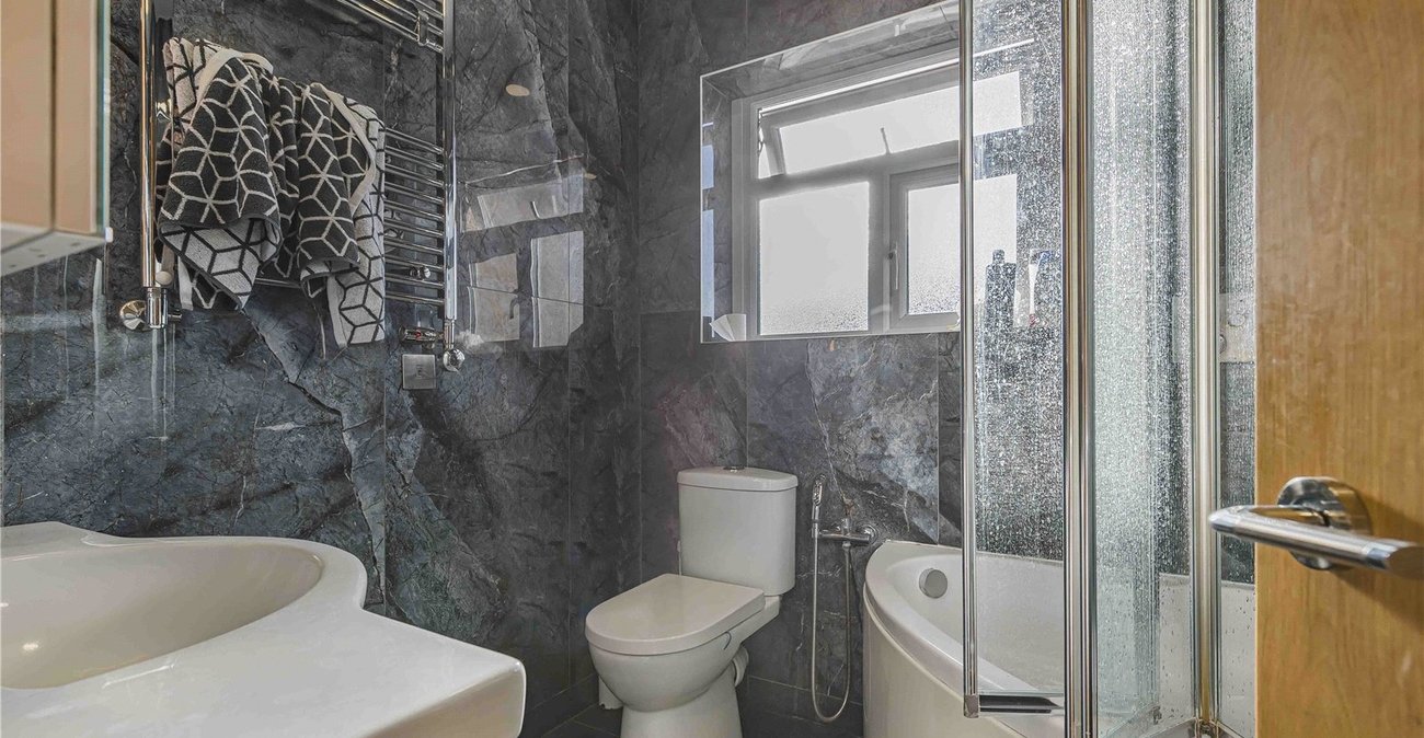 4 bedroom house for sale in Welling | Robinson Jackson