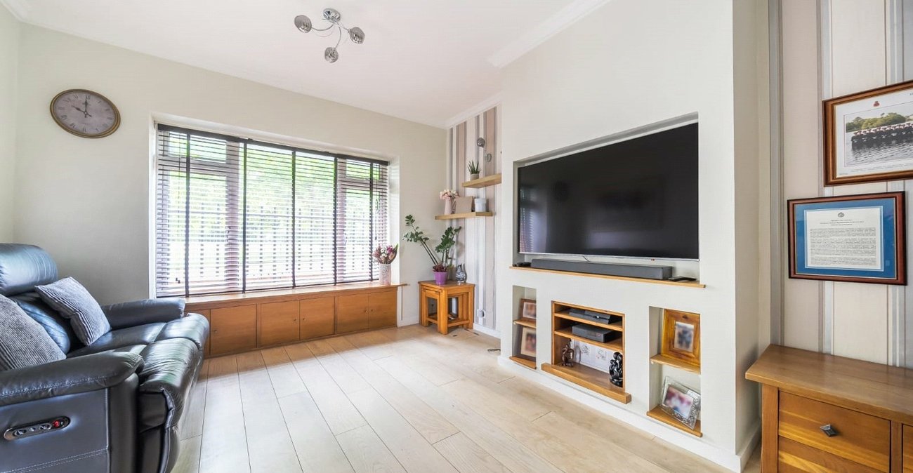 3 bedroom bungalow for sale in Welling | Robinson Jackson