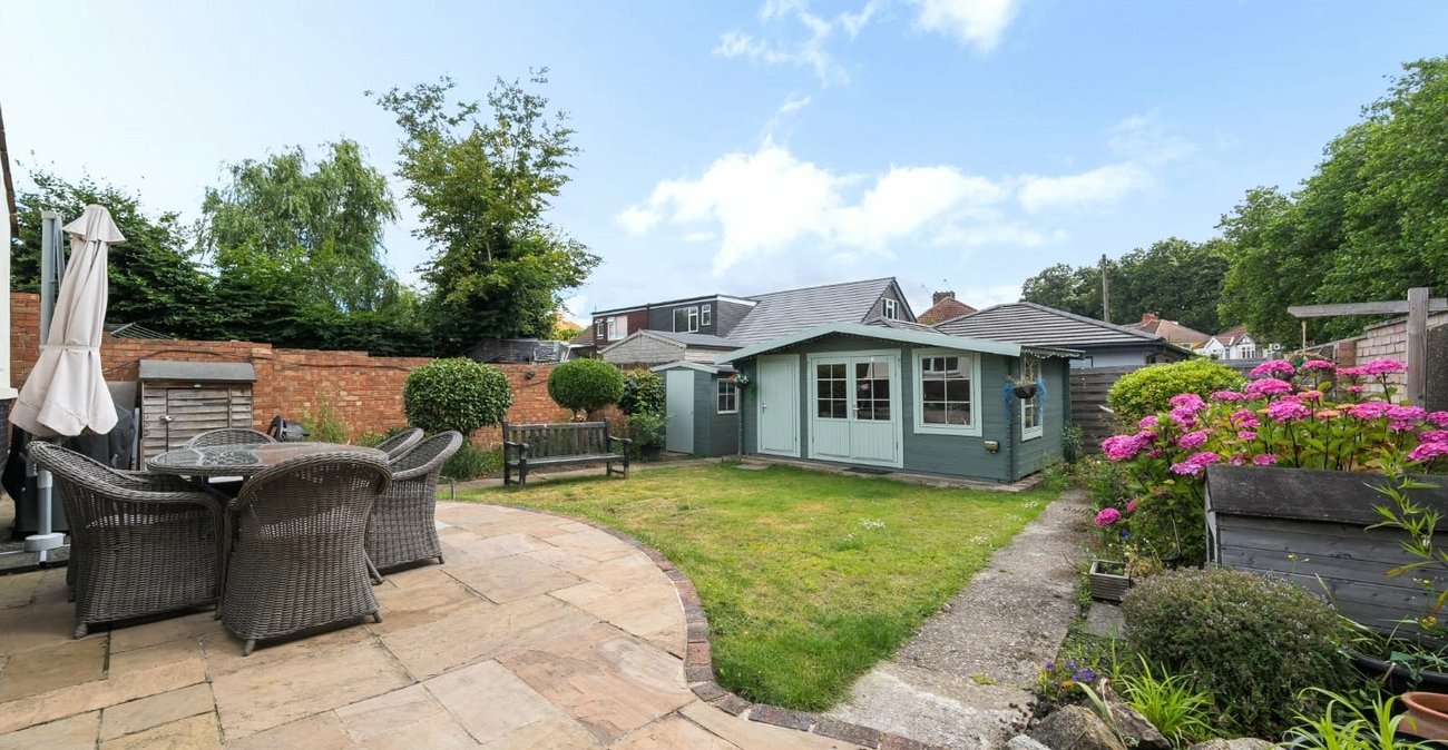 3 bedroom bungalow for sale in Welling | Robinson Jackson