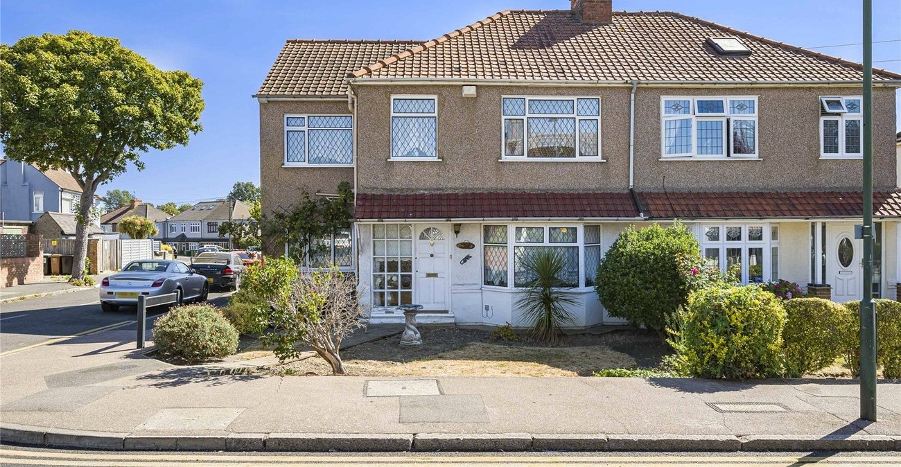 3 bedroom house for sale in Welling | Robinson Jackson