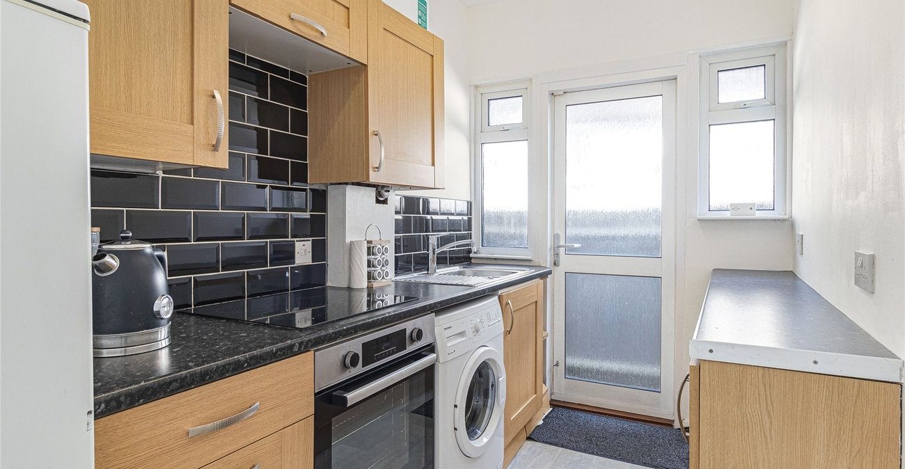 2 bedroom bungalow for sale in South Welling | Robinson Jackson