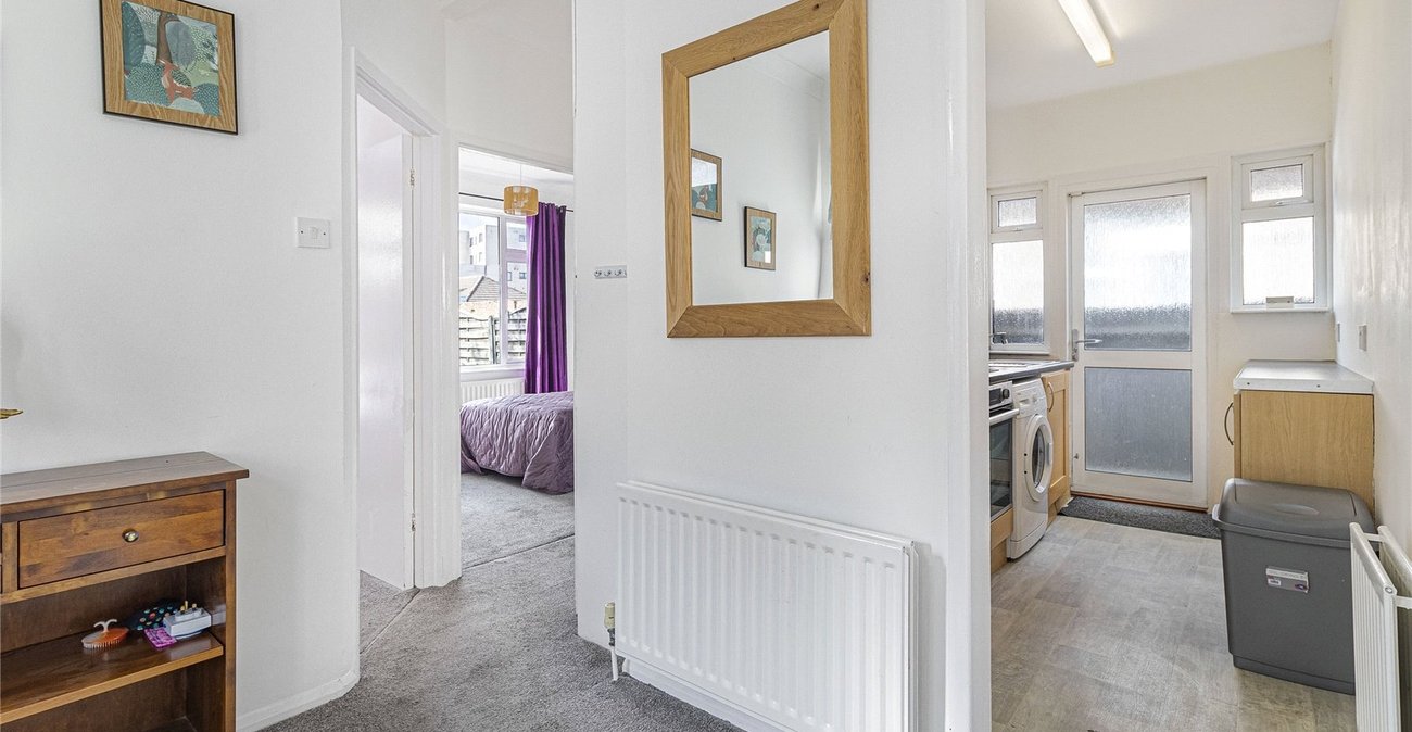 2 bedroom bungalow for sale in South Welling | Robinson Jackson