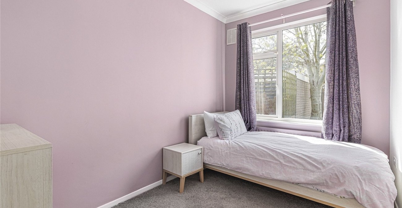 2 bedroom bungalow for sale in South Welling | Robinson Jackson