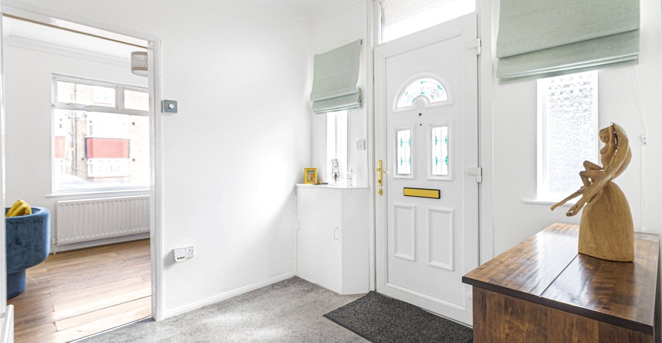 2 bedroom bungalow for sale in South Welling | Robinson Jackson