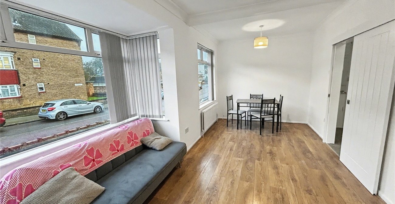 2 bedroom bungalow for sale in South Welling | Robinson Jackson