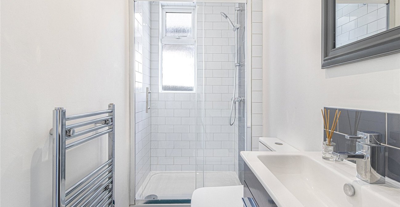 2 bedroom bungalow for sale in South Welling | Robinson Jackson