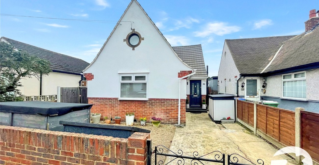 3 bedroom property for sale in South Welling | Robinson Jackson