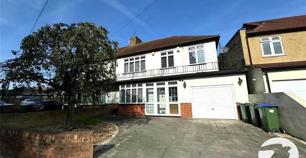 4 bedroom house for sale in South Welling | Robinson Jackson