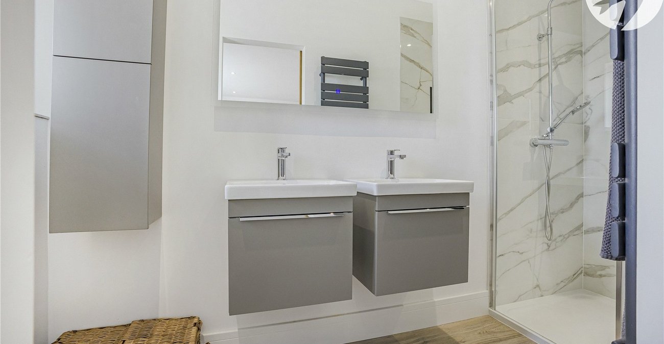 4 bedroom house for sale in Bexley | Robinson Jackson