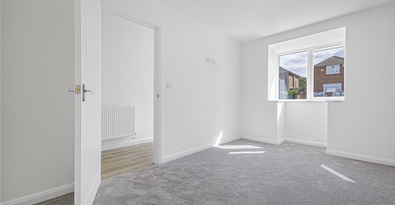 3 bedroom bungalow for sale in Rainham | Robinson Michael & Jackson
