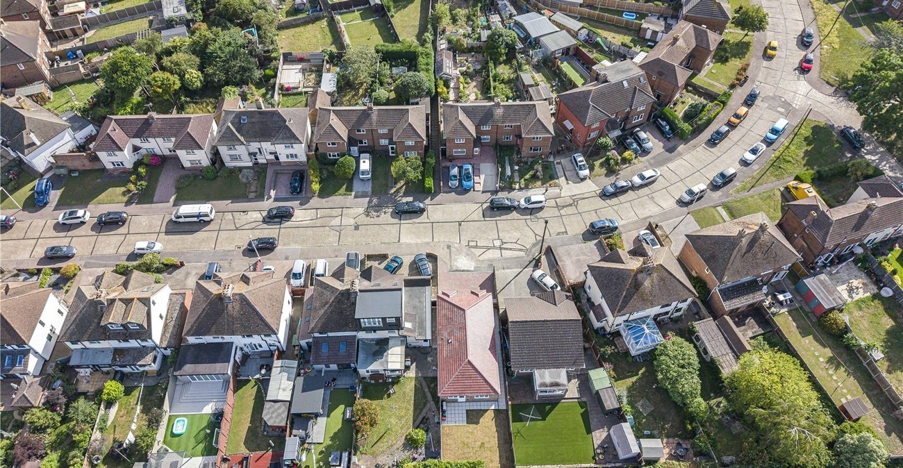 3 bedroom bungalow for sale in Rainham | Robinson Michael & Jackson