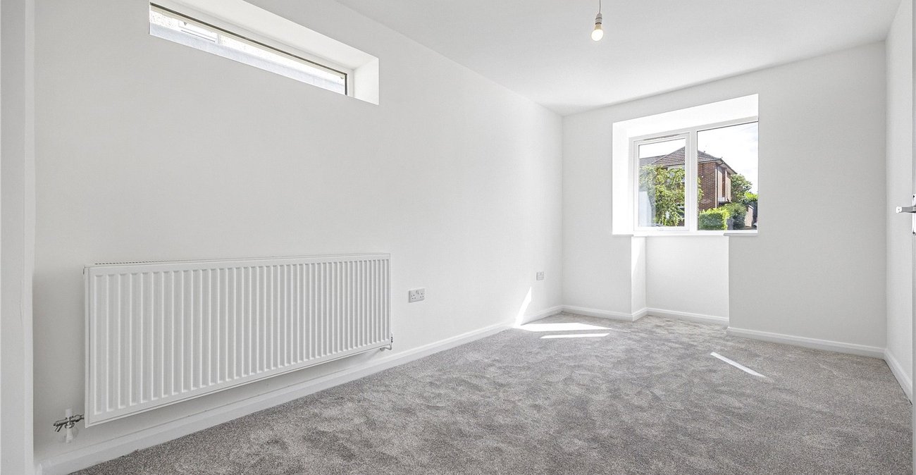 3 bedroom bungalow for sale in Rainham | Robinson Michael & Jackson