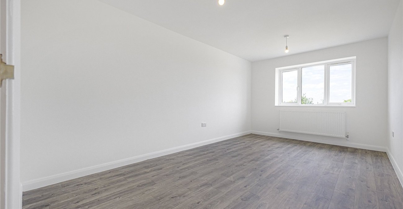 3 bedroom bungalow for sale in Rainham | Robinson Michael & Jackson