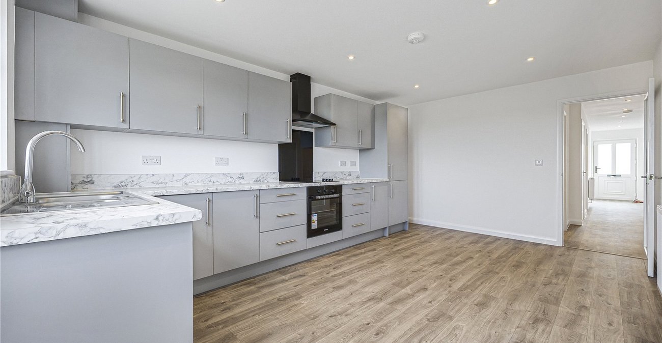 3 bedroom bungalow for sale in Rainham | Robinson Michael & Jackson